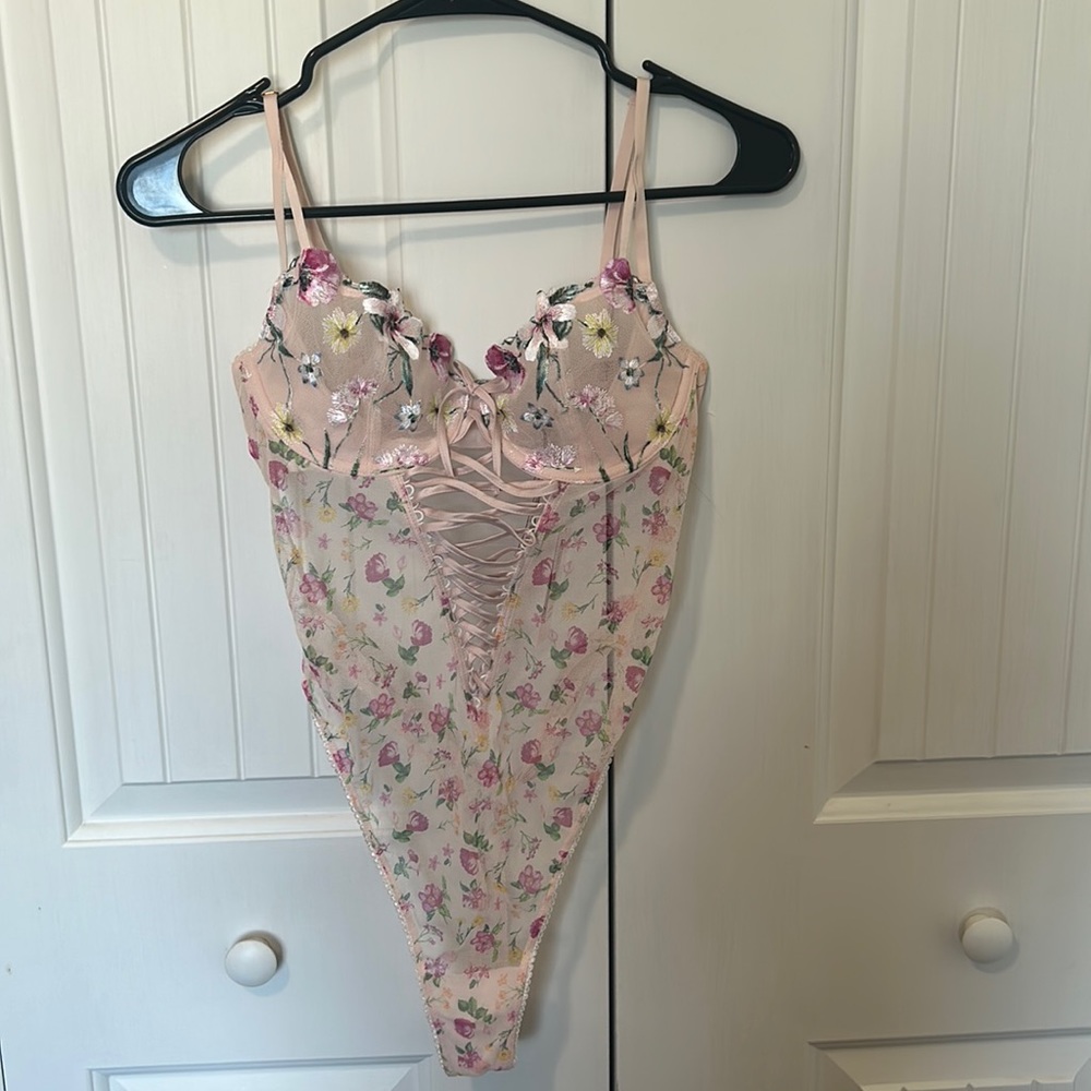 NWT Victoria’s Secret Unlined Balconette Teddy
